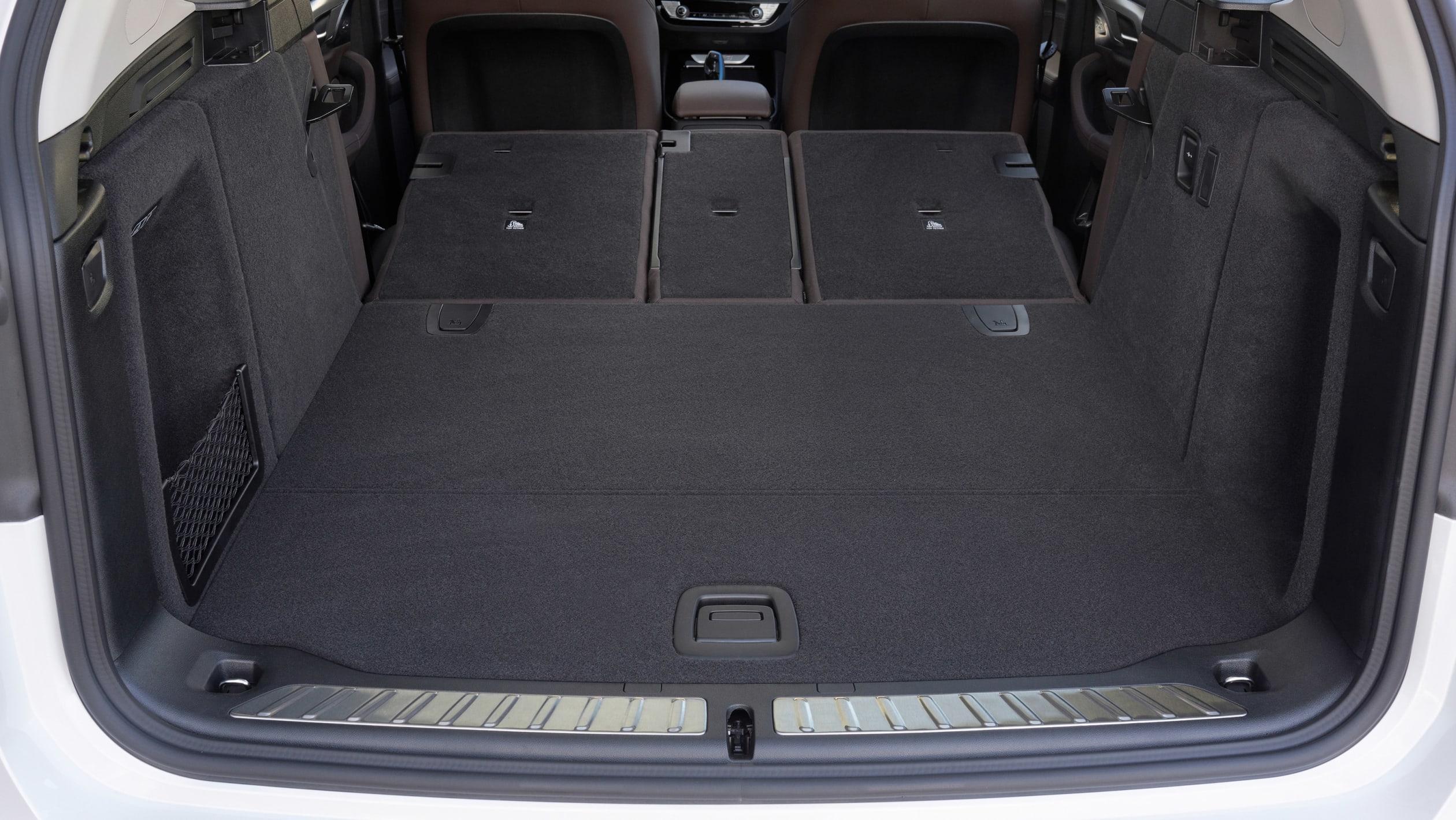 BMW iX3 SUV - Practicality & boot space | Carbuyer